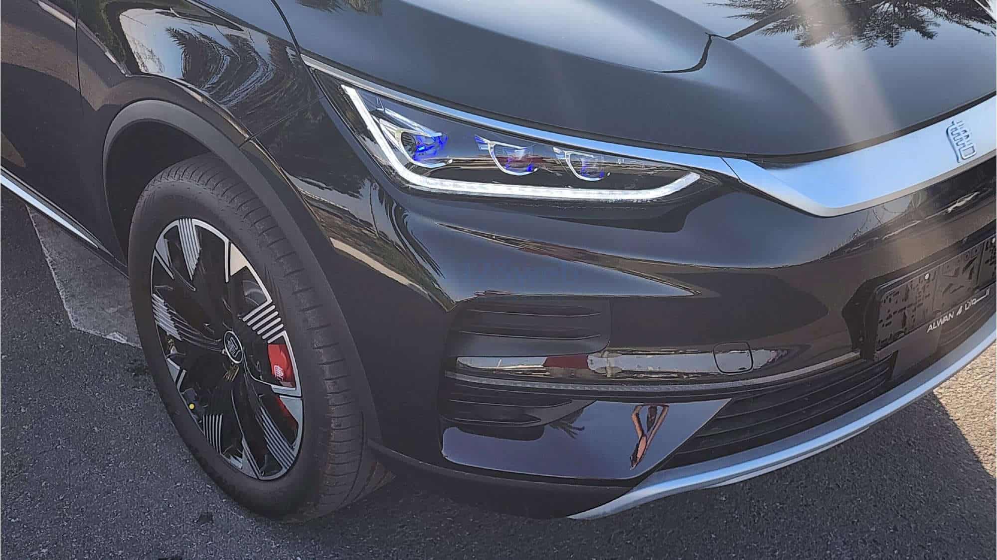 Cụm đèn Matrix LED trên BYD Sealion 8